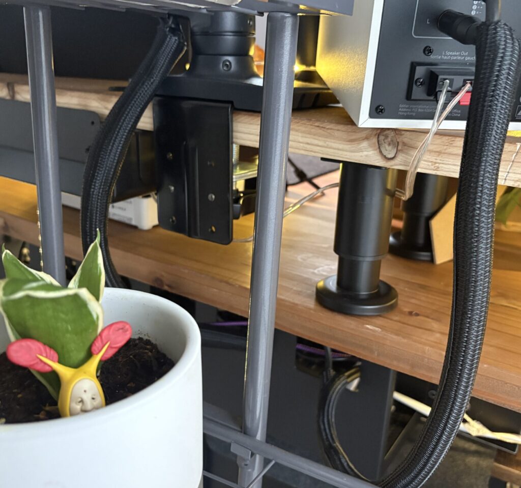 アイランド式 配線隠し